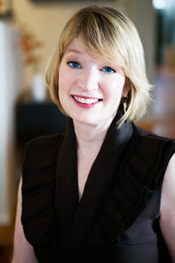 Dream Town Real Estate Consultant - Cyndi Solitro