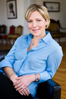Dream Town Real Estate Consultant - Sandra Mills