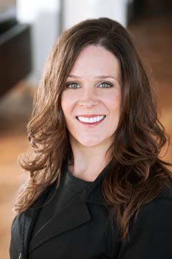 Dream Town Real Estate Consultant - Veronica Miklusicak
